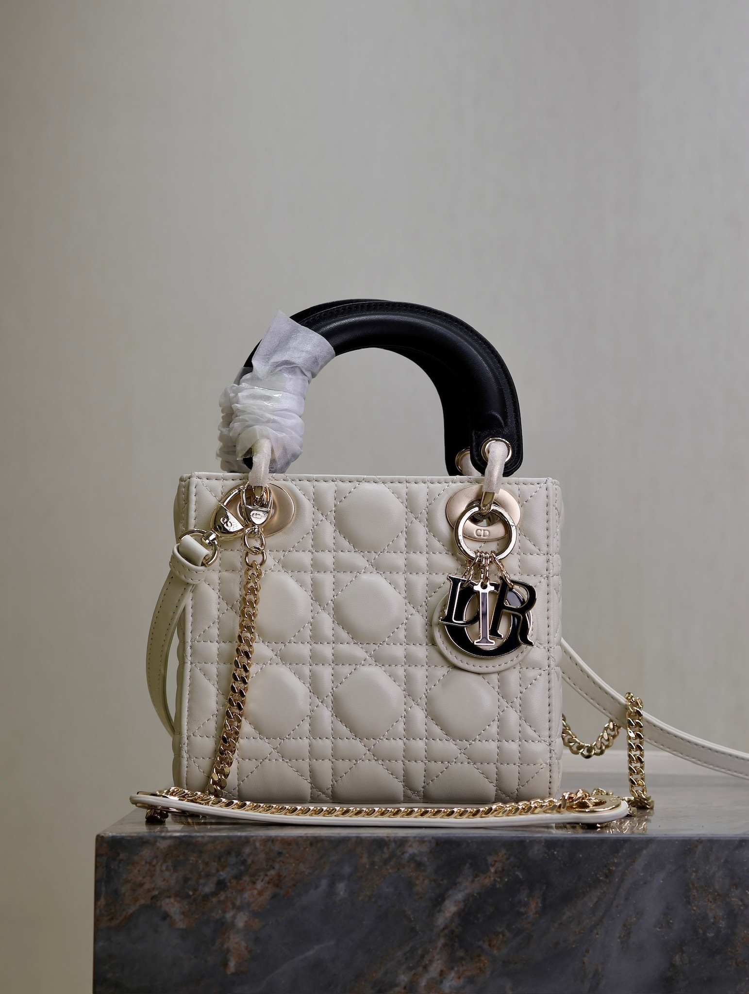 DiorLadyM0505 17cm P1 I17