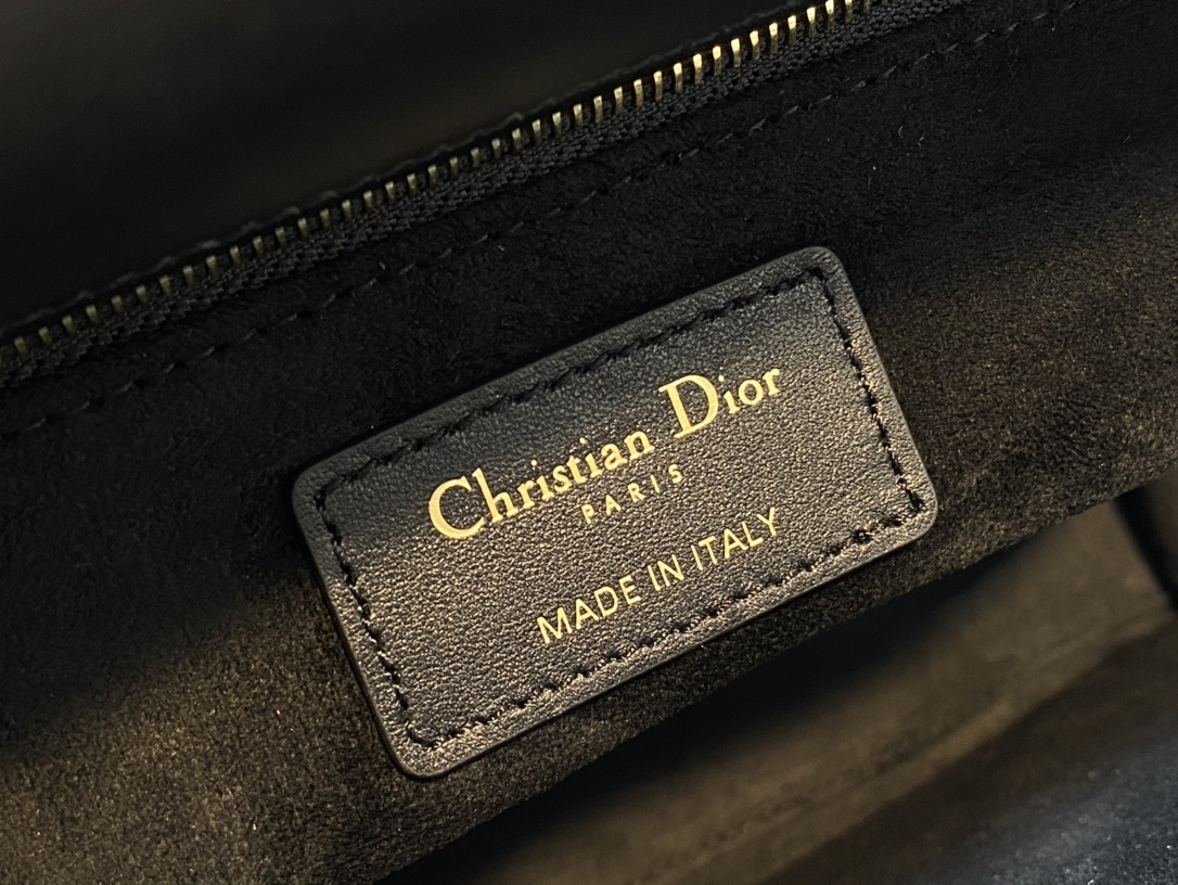 DiorLadyM0565 24cm P1 I11