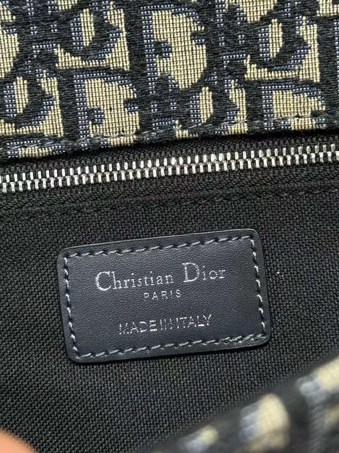 DiorMontaigne24cm P1 I2