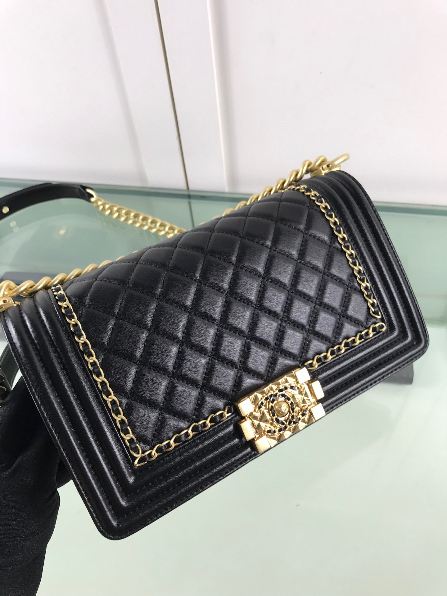 Chanel P1 I30