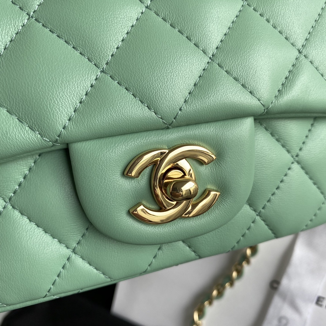 Chanel MiniSquare P1 I11