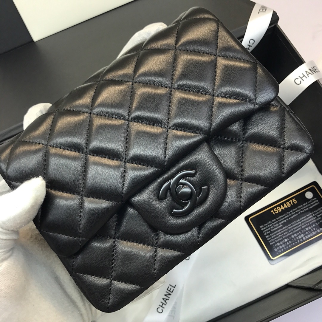 Chanel MiniSquare P1 I18