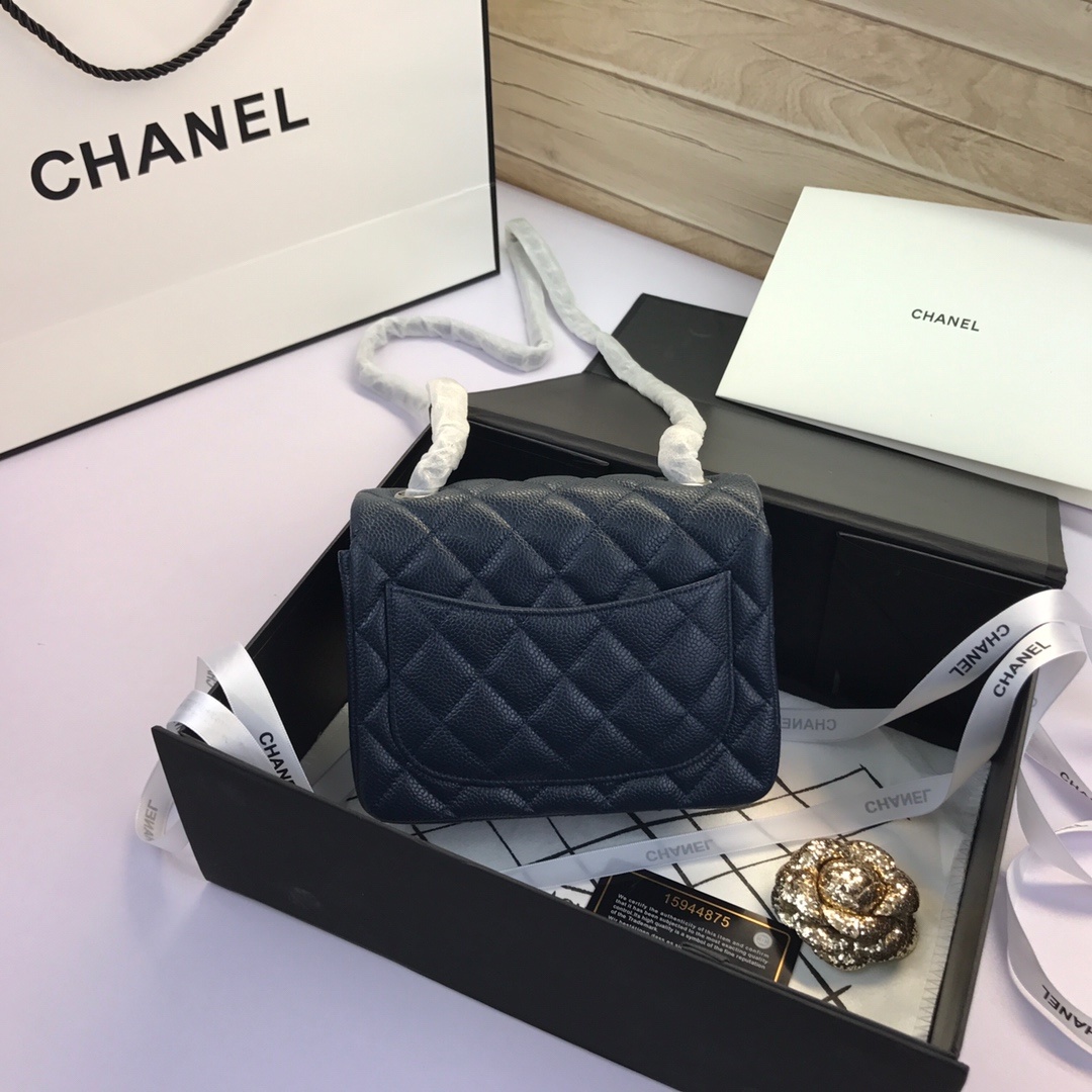 Chanel MiniSquare P1 I22
