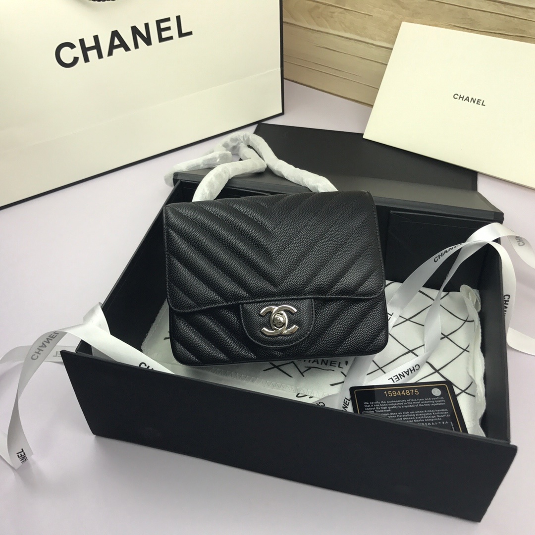 Chanel MiniSquare P1 I35