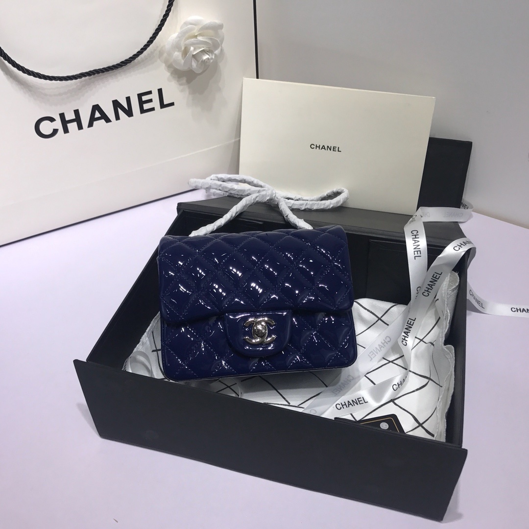 Chanel MiniSquare P1 I38