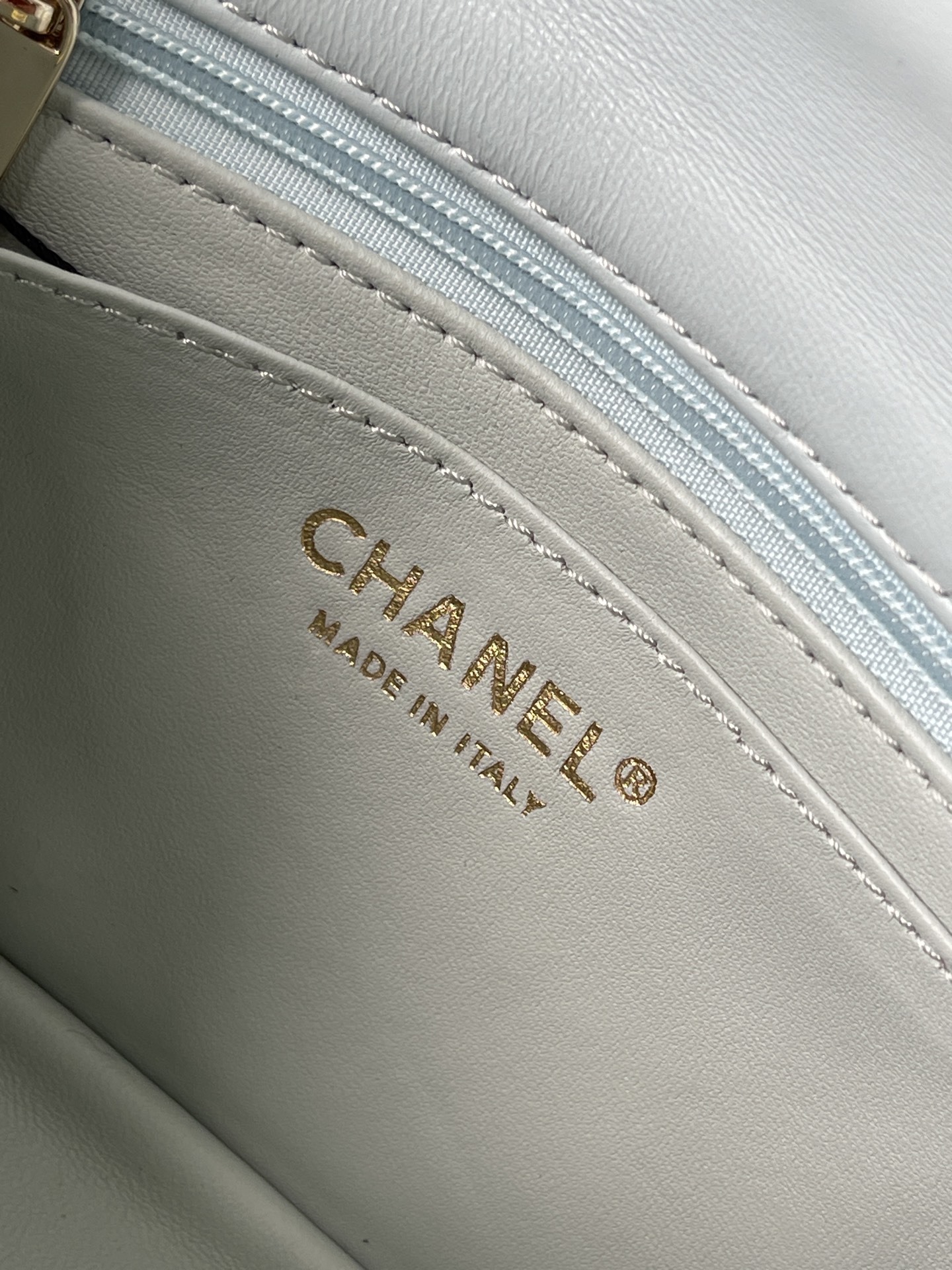 Chanel Flap P1 I14