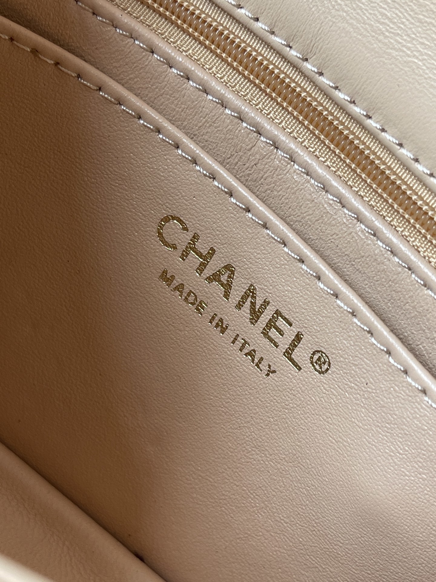 Chanel Flap P1 I18
