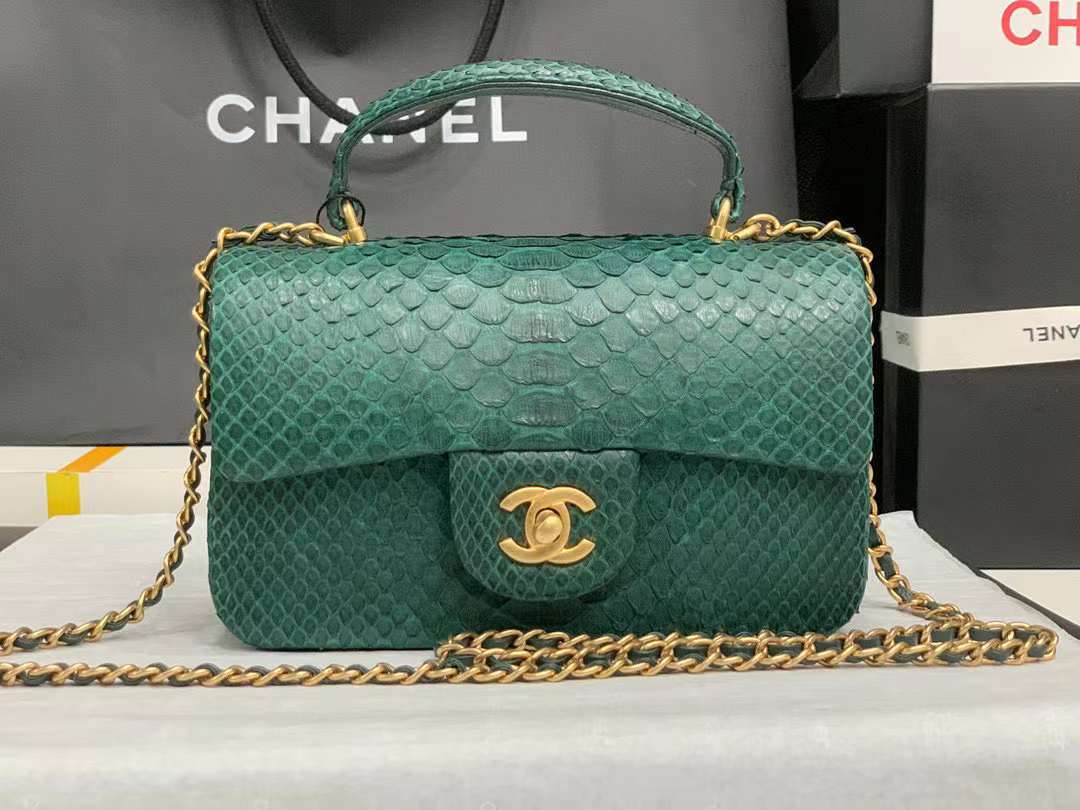 Chanel Flap P1 I36