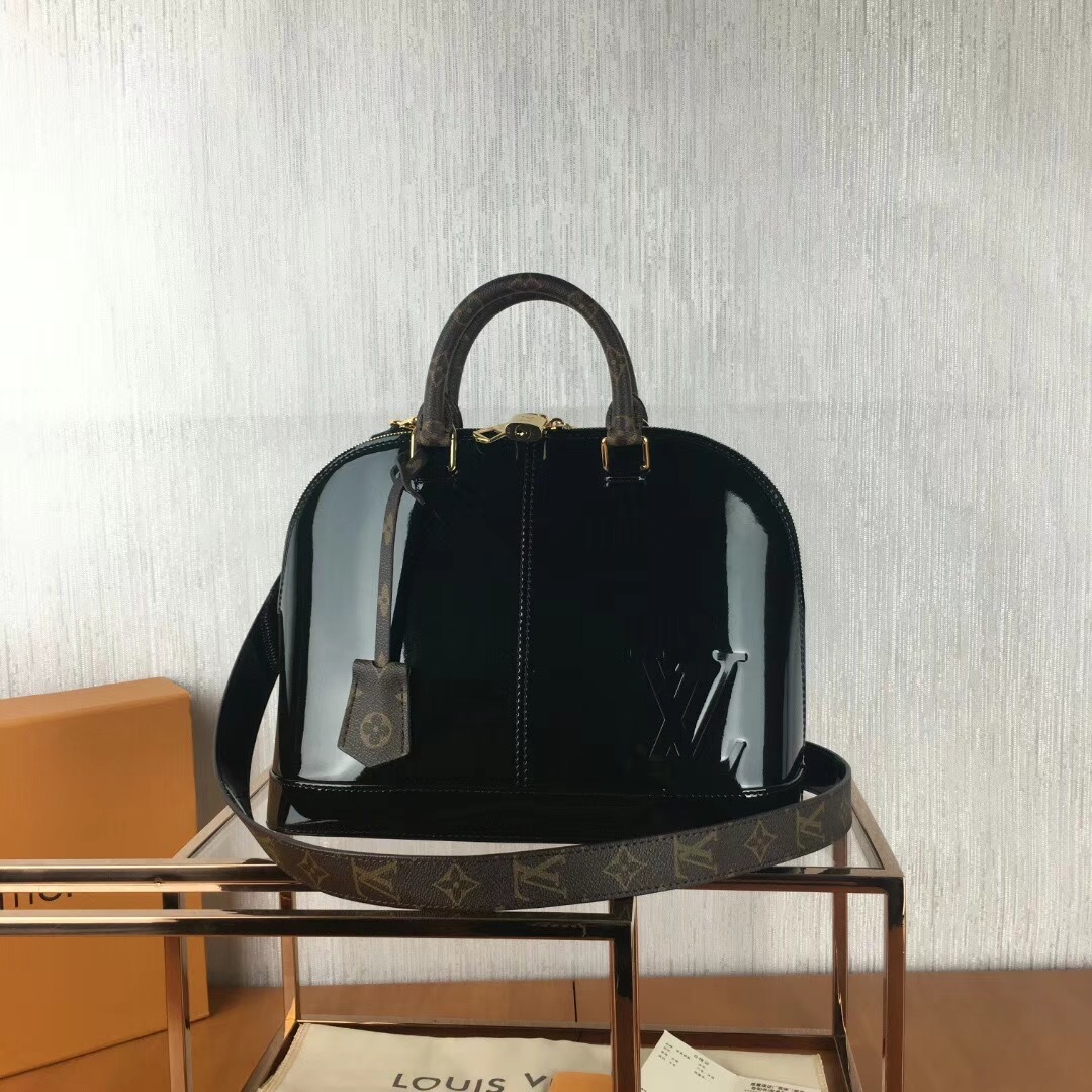 LV Alma P1 I55