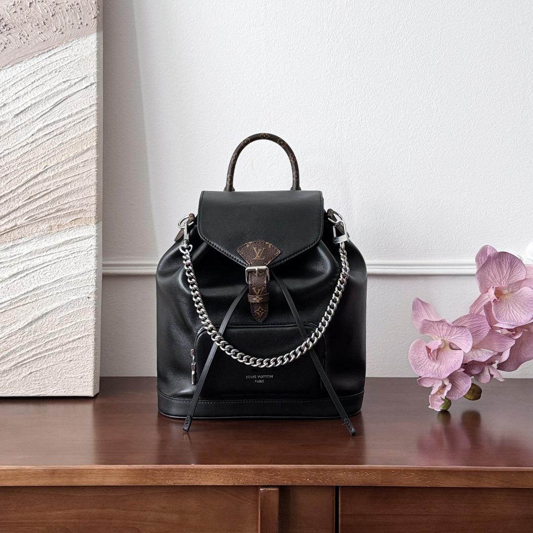 LV Backpack P1 I1