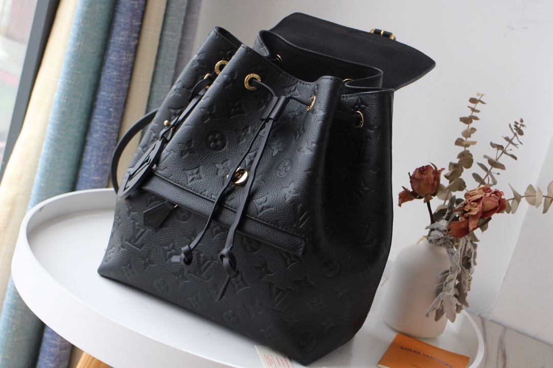 LV Backpack P2 I3