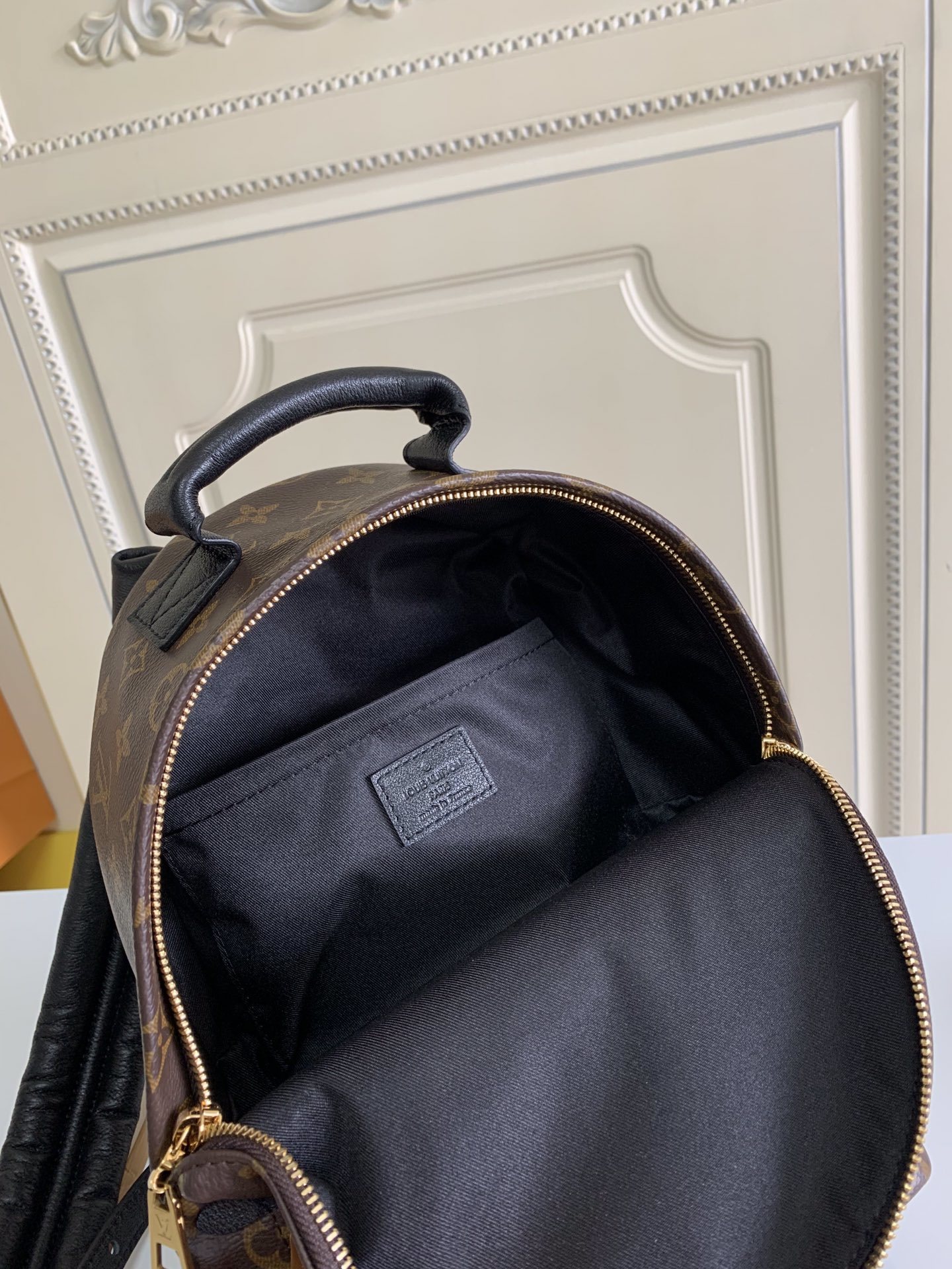 LV Backpack P2 I7
