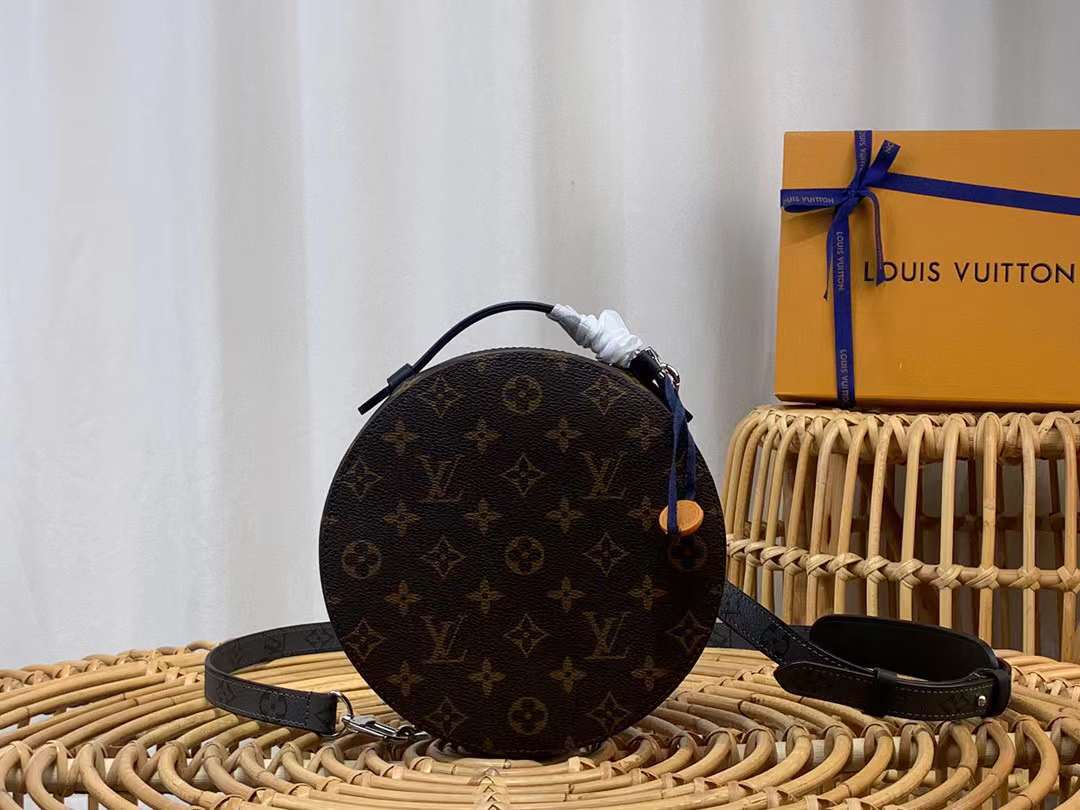 LV Chapeau P1 I1
