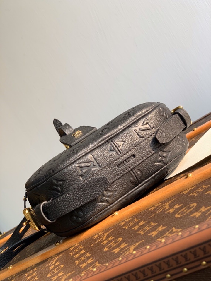 LV Chapeau P1 I17