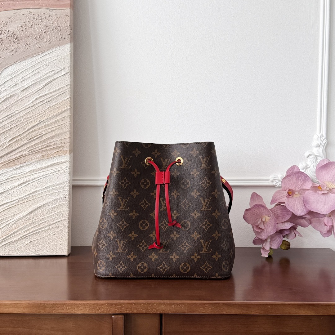 LV BucketBag P1 I22