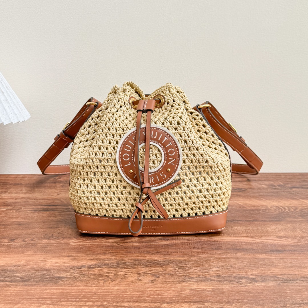 LV BucketBag P1 I9