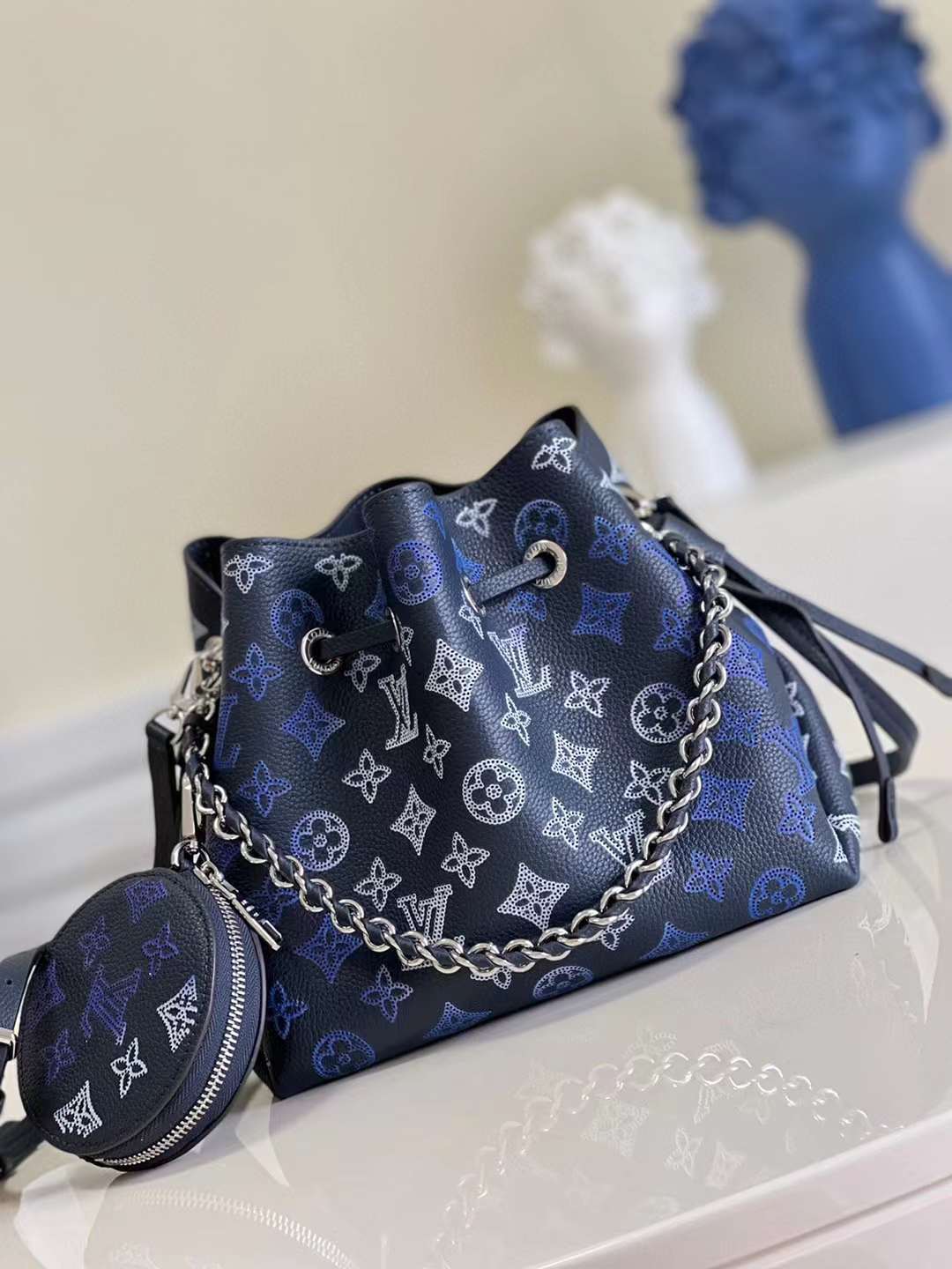 LV Bucket P1 I49