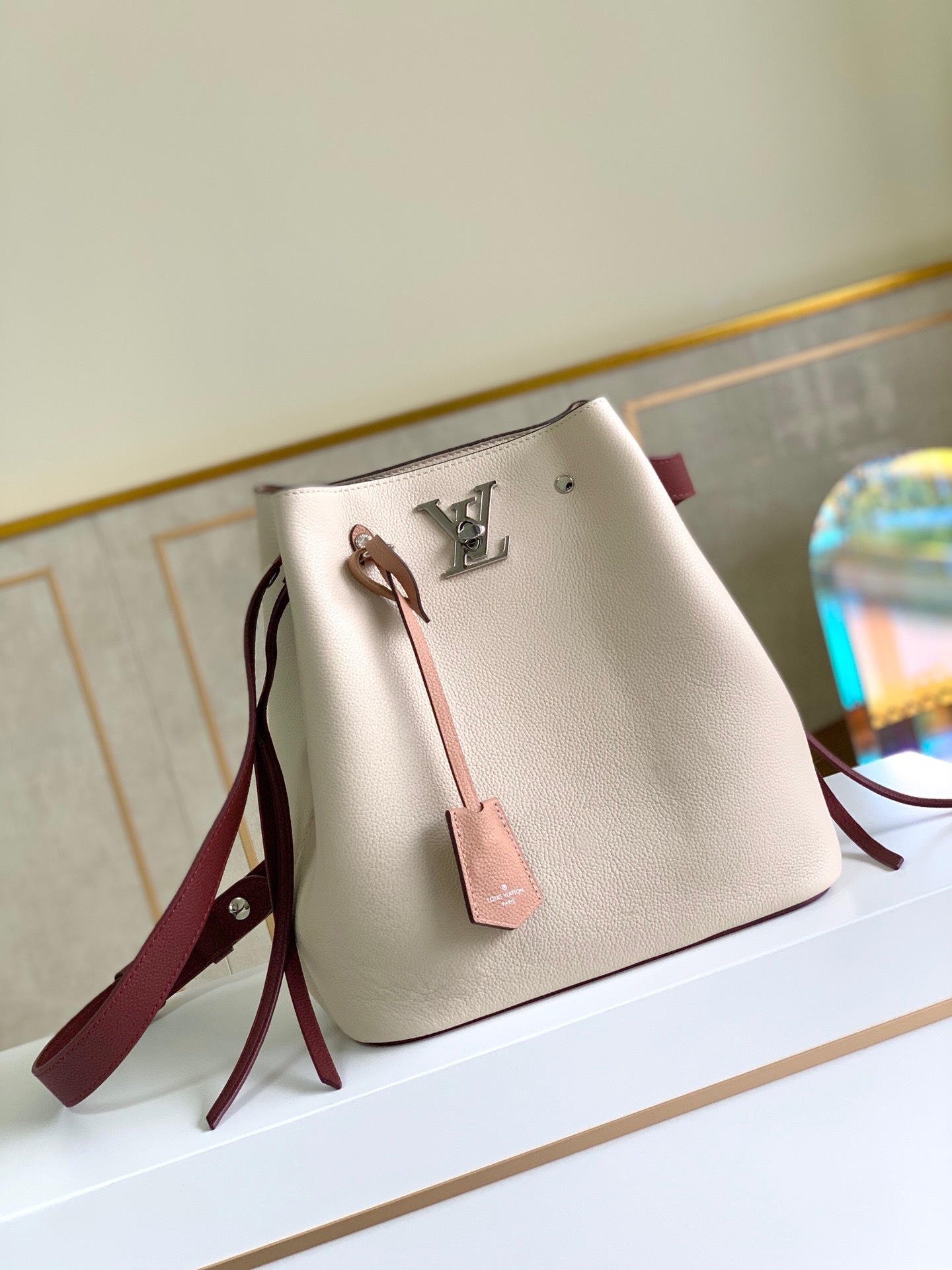 LV Bucket P1 I53