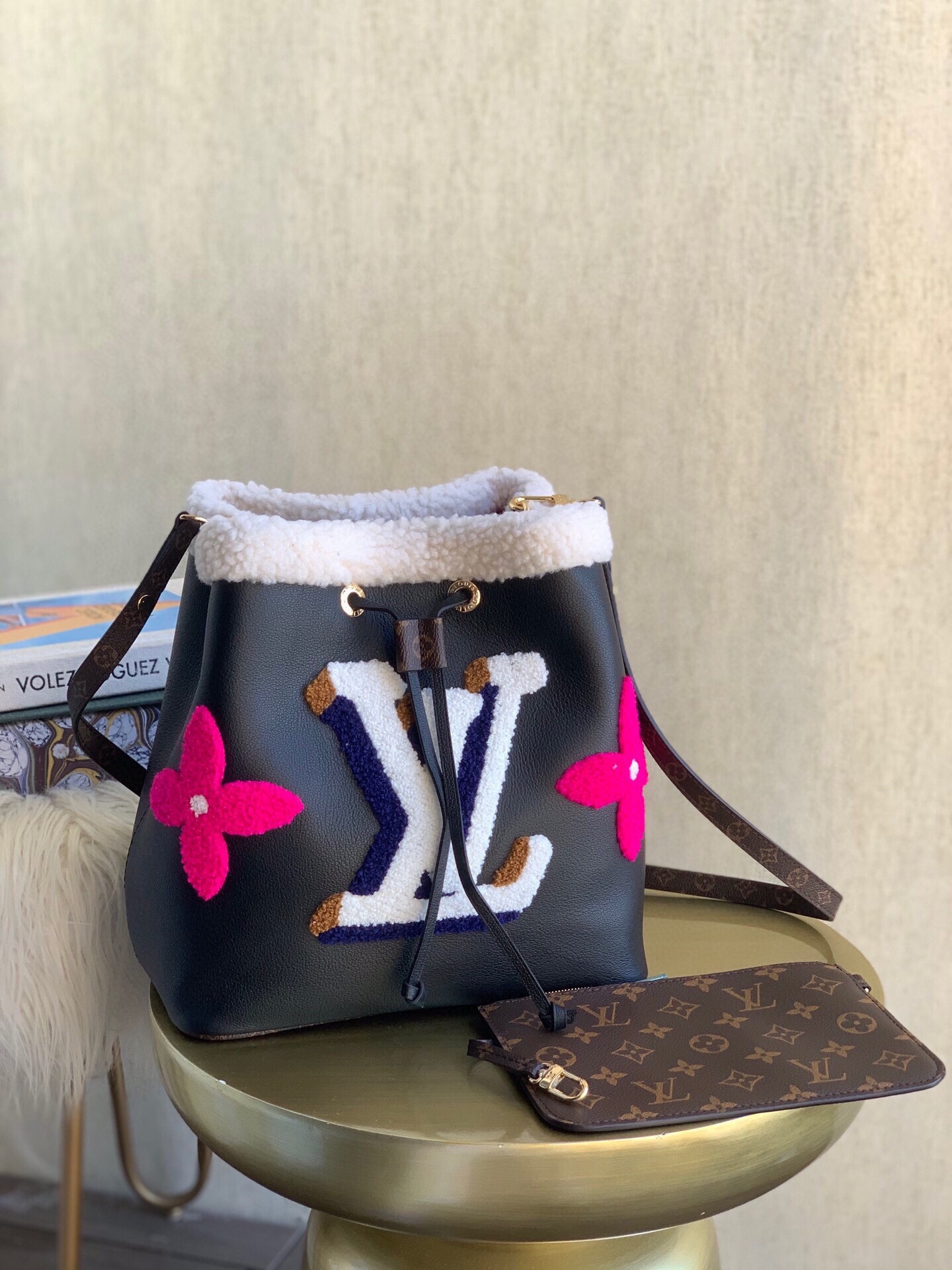 LV Bucket P1 I68