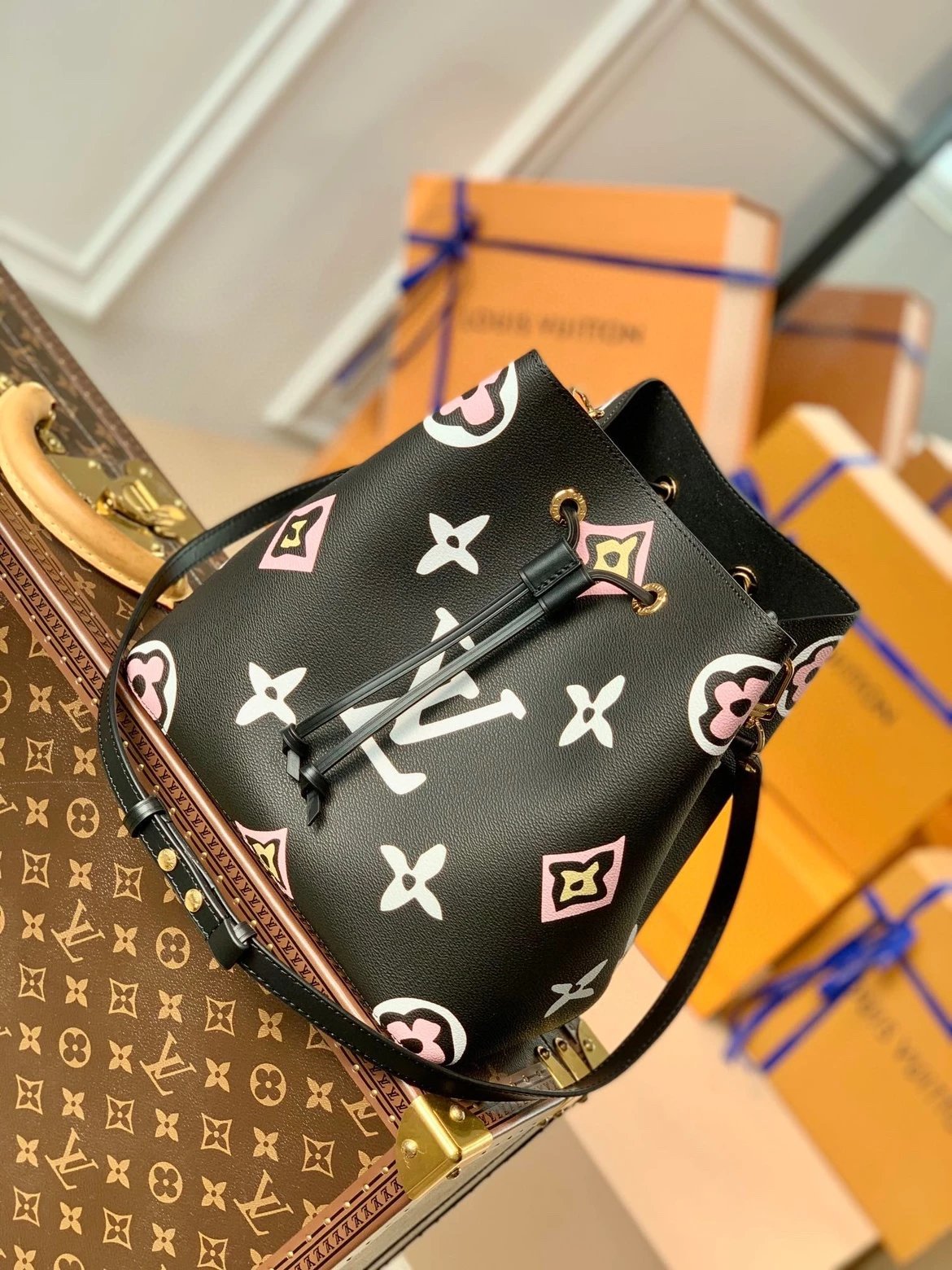 LV Bucket P1 I73