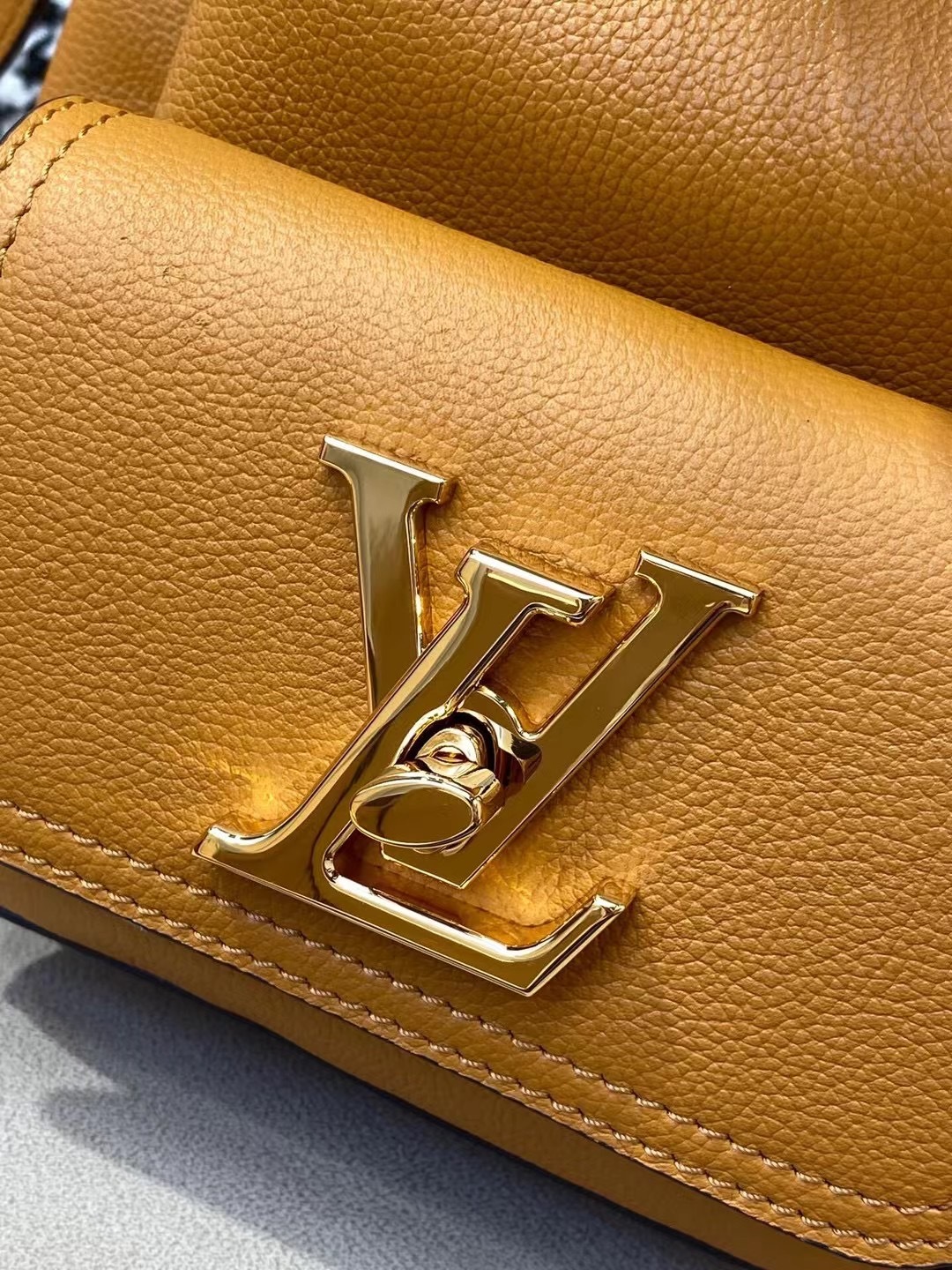 LV Bucket P1 I74