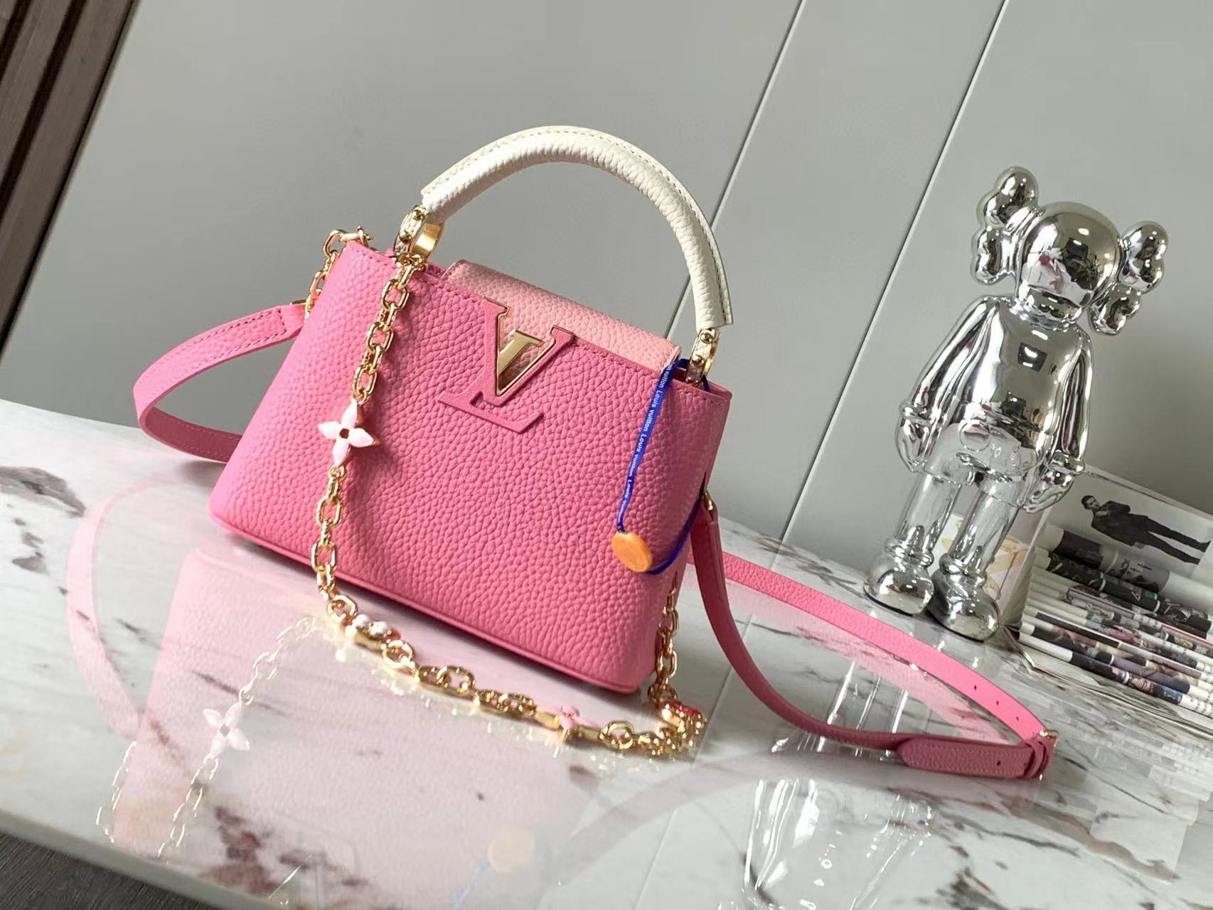 LV Capucines P1 I3