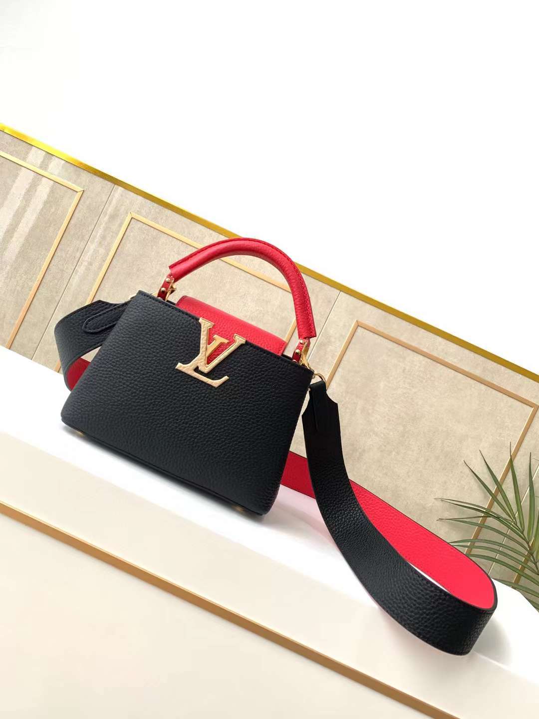 LV CapucinesBB P1 I17