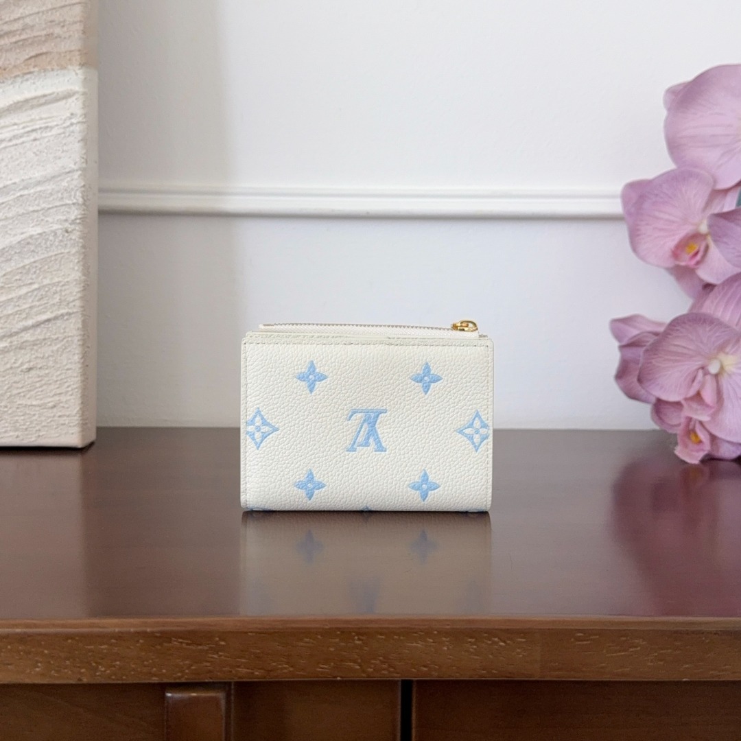 LV CardHolder P1 I10