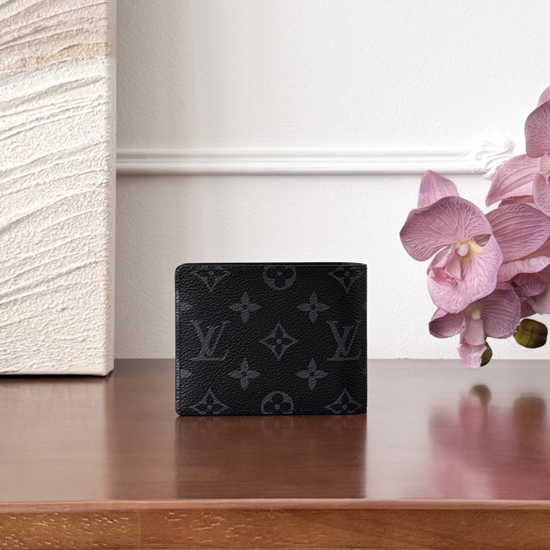 LV CardHolder P1 I110