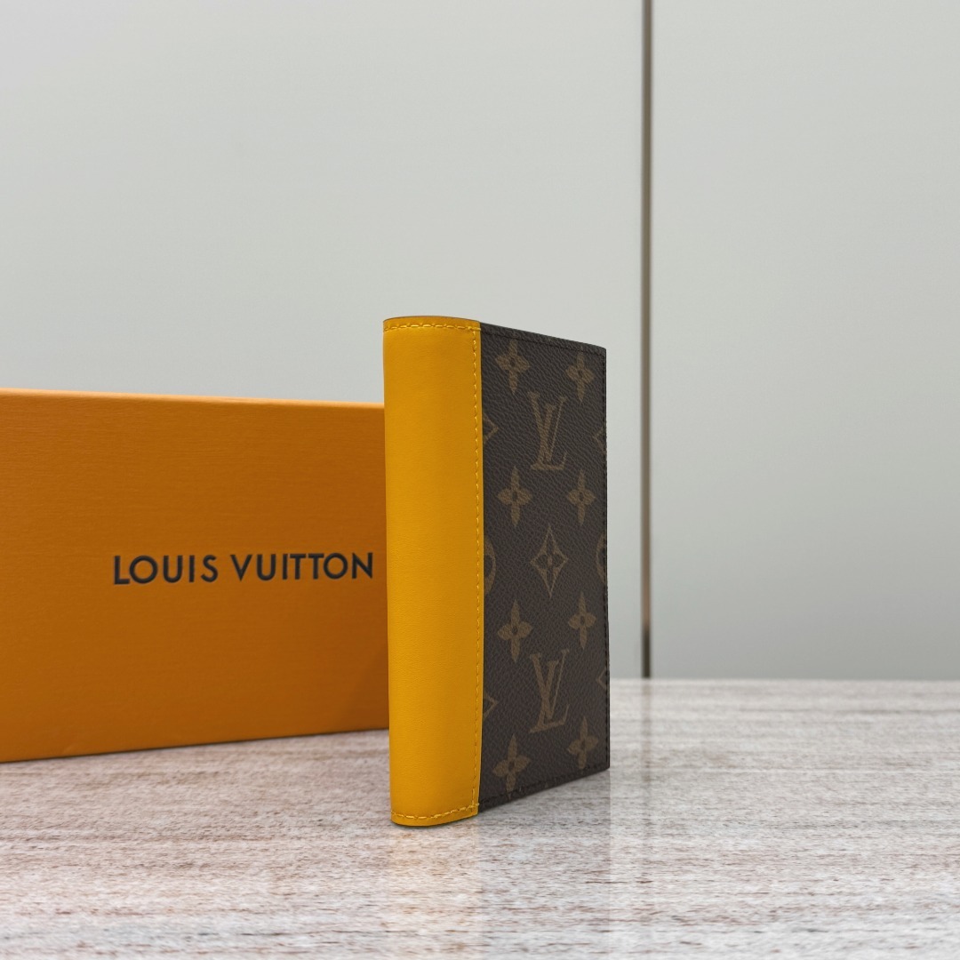 LV CardHolder P1 I82
