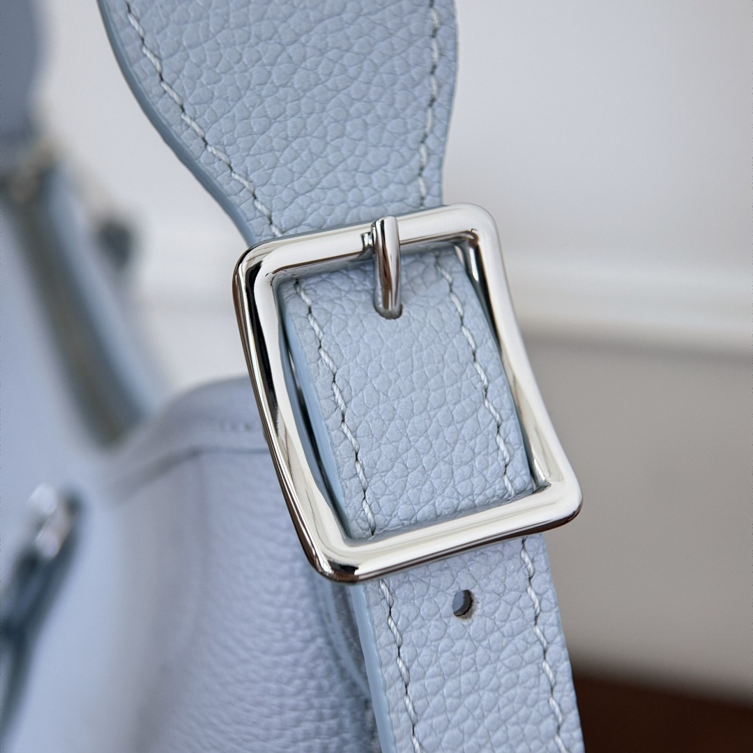 LV Carryall P1 I9