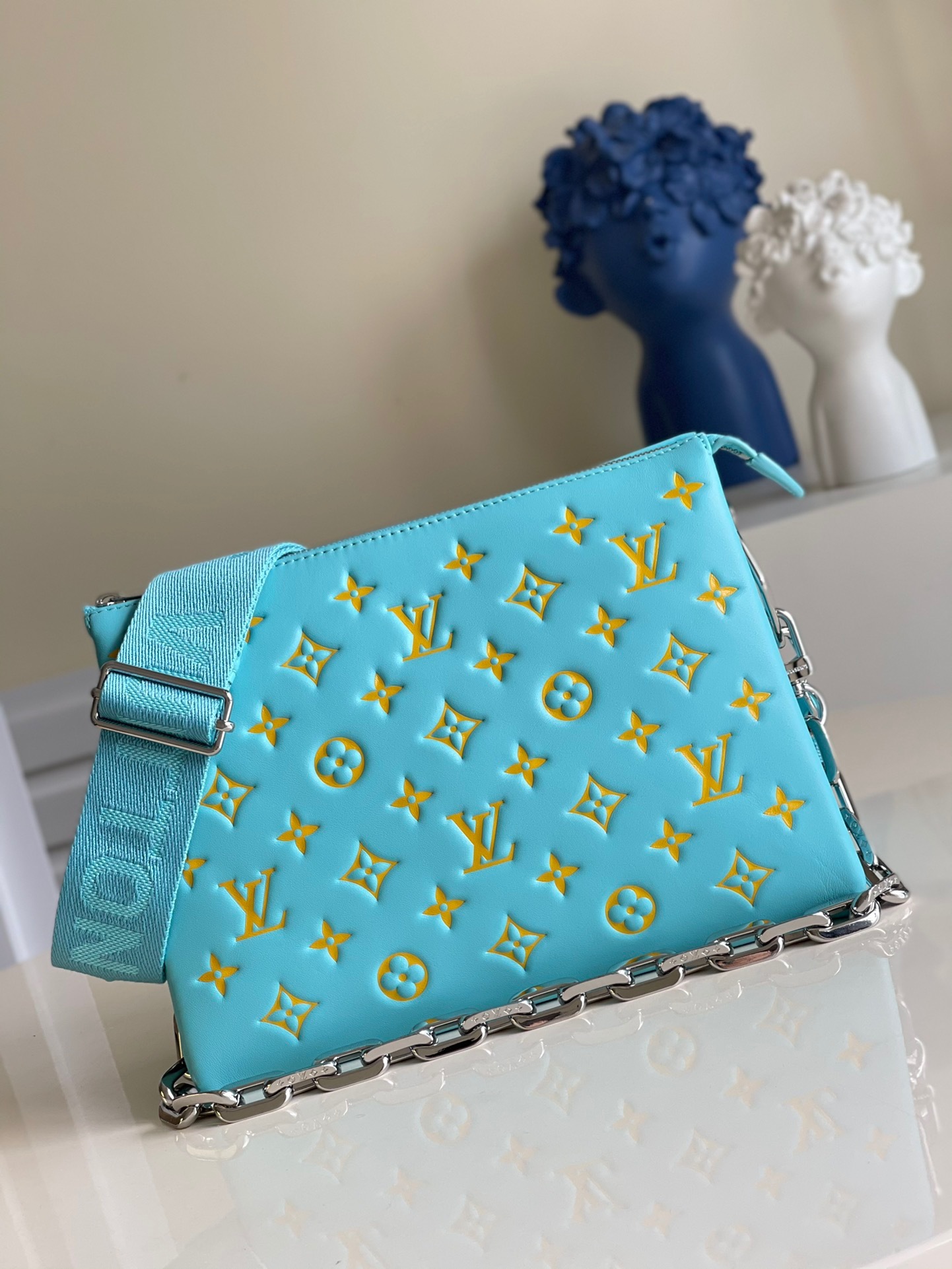 LV Coussin P1 I21
