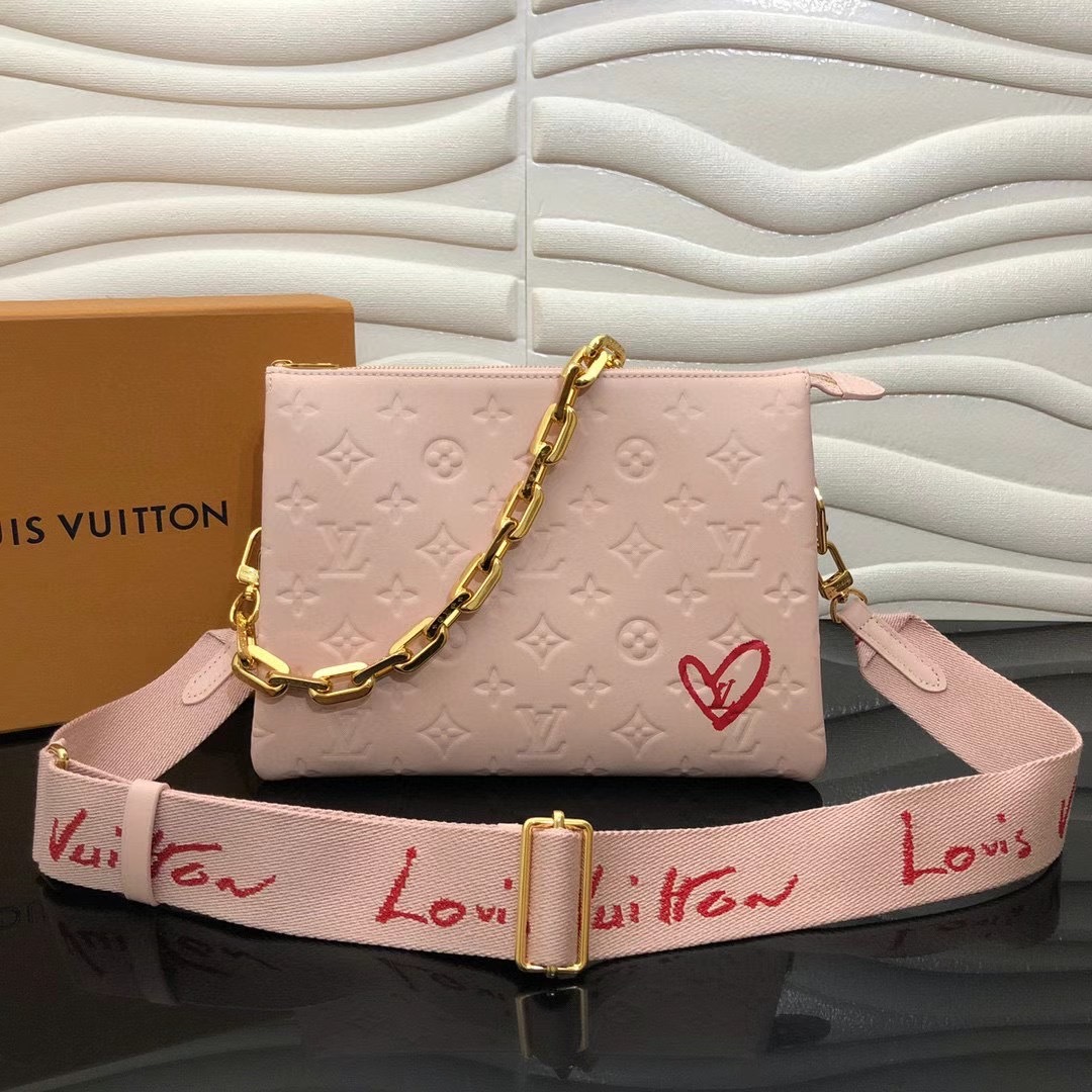 LV Coussin P1 I23