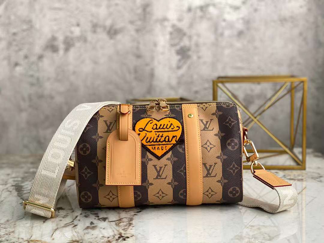 LV Keepall P1 I45