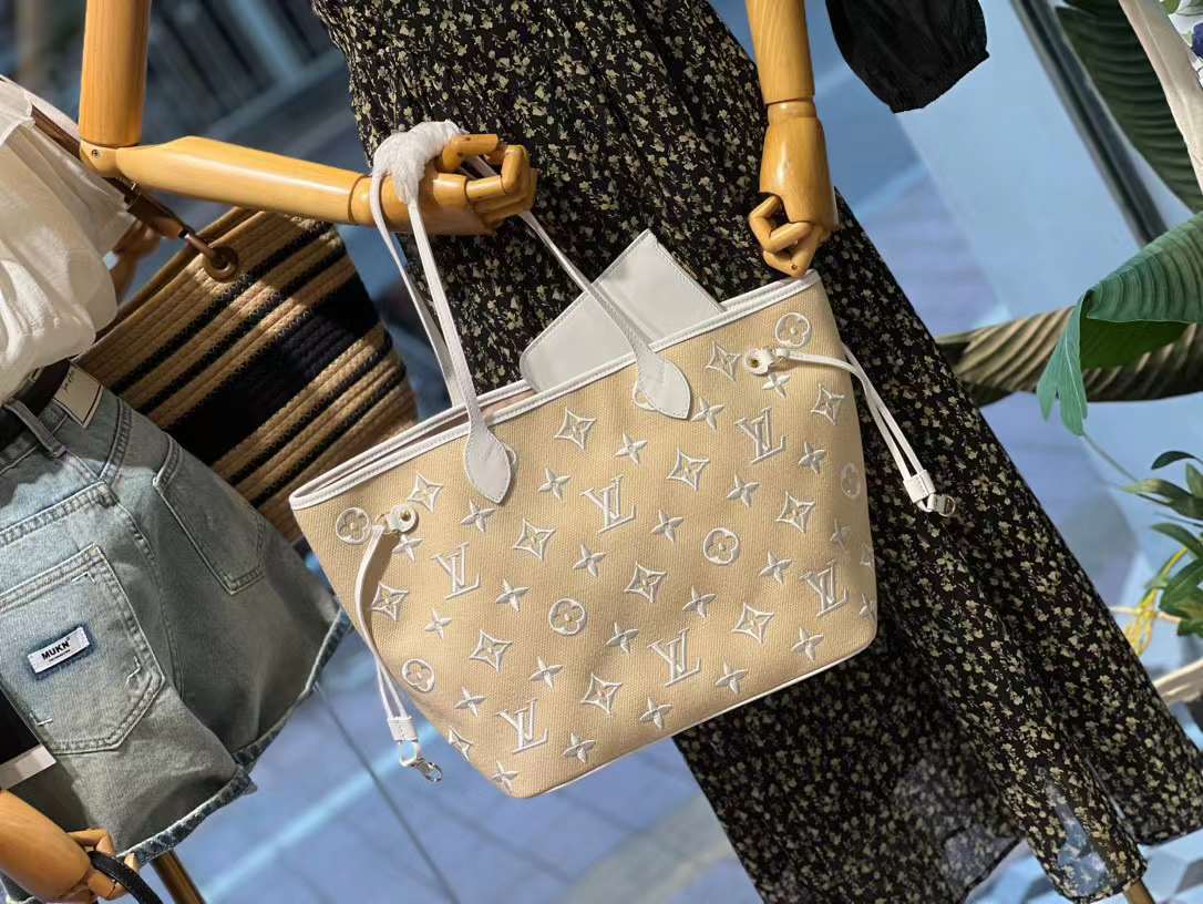 LV NeverfullMM P1 I25
