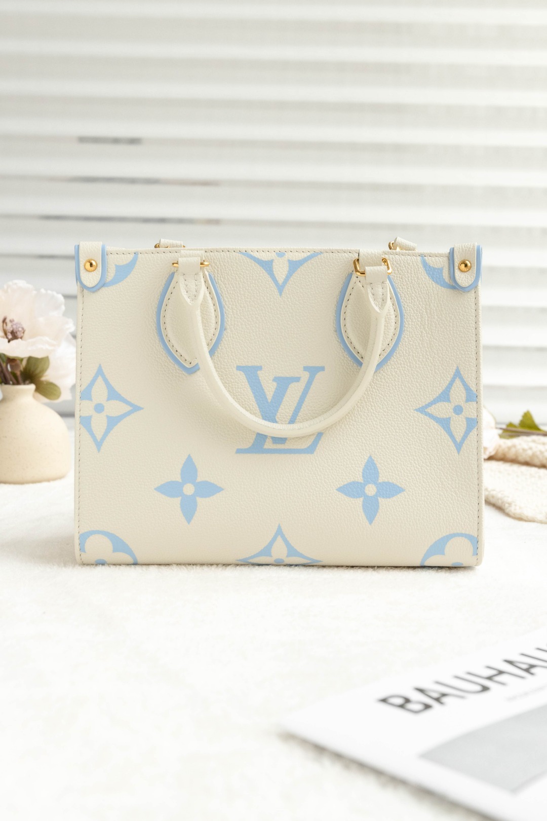 LV OnTheGo P1 I37