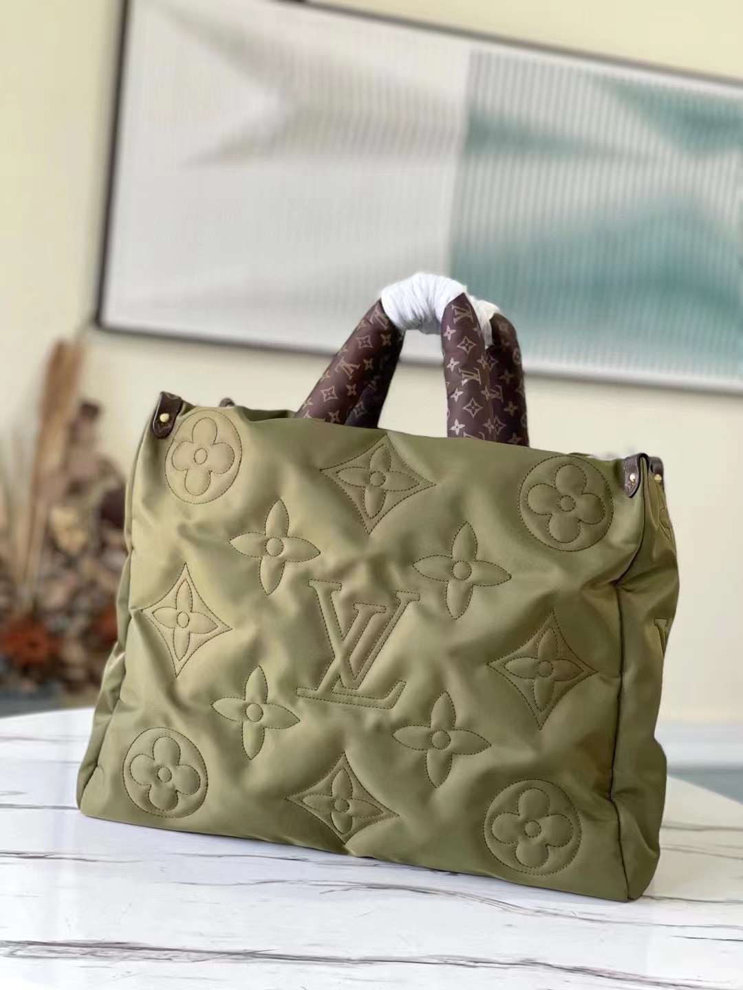LV Onthego P1 I65