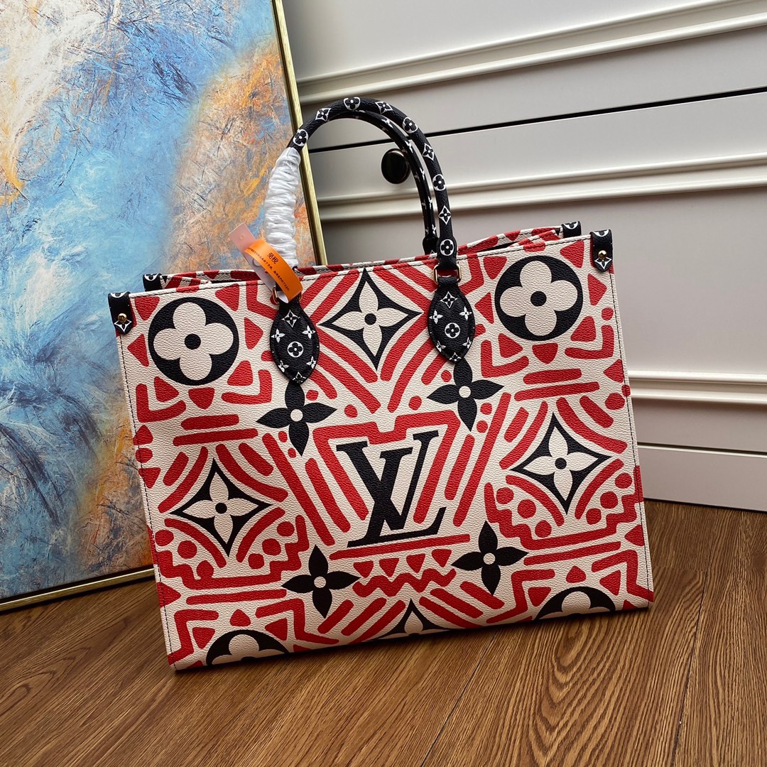 LV Onthego P1 I82