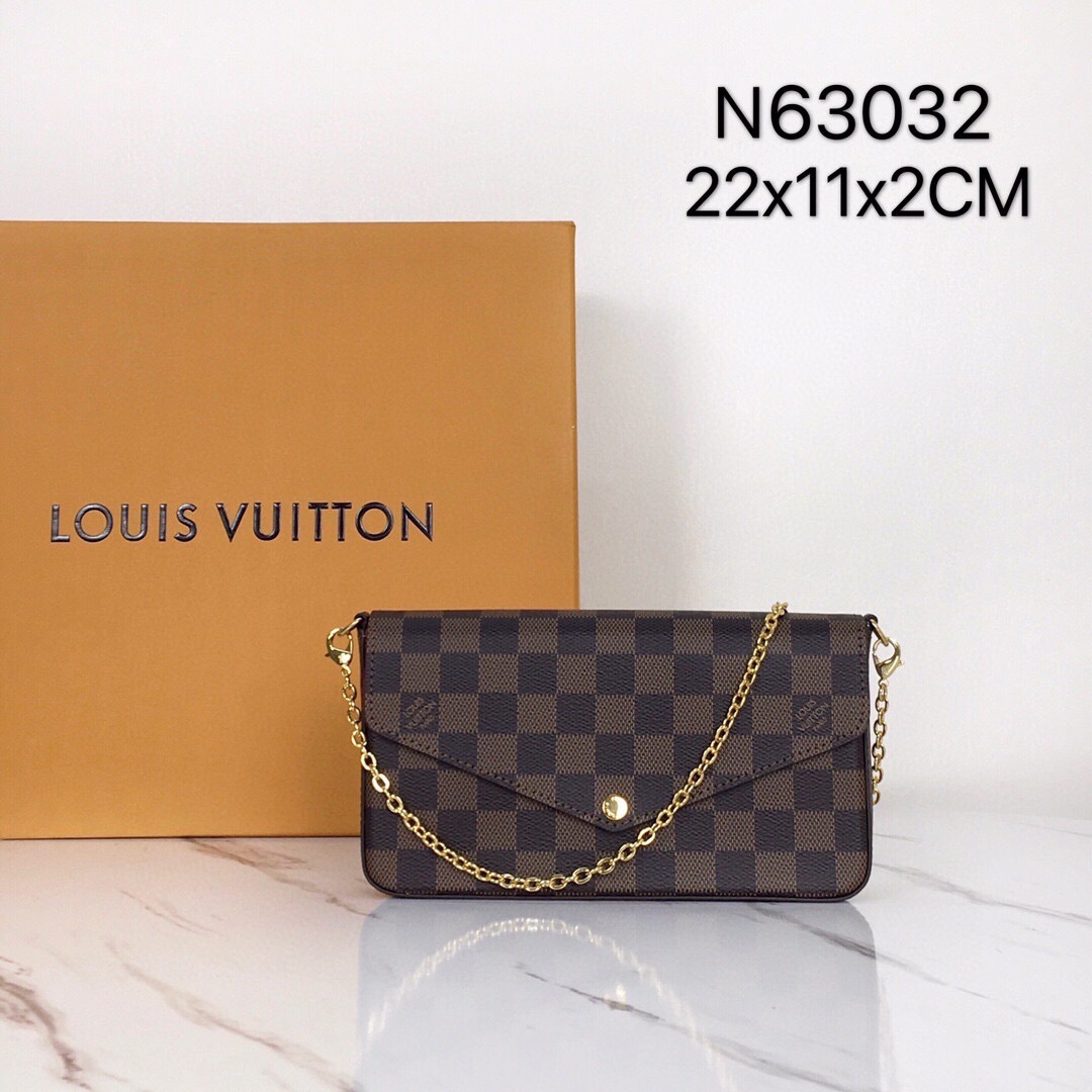 LV Pochette P1 I114
