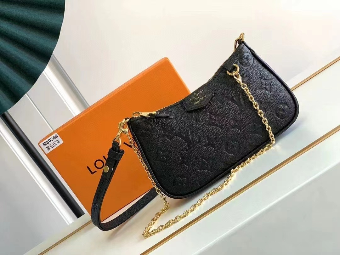 LV Pochette P1 I45