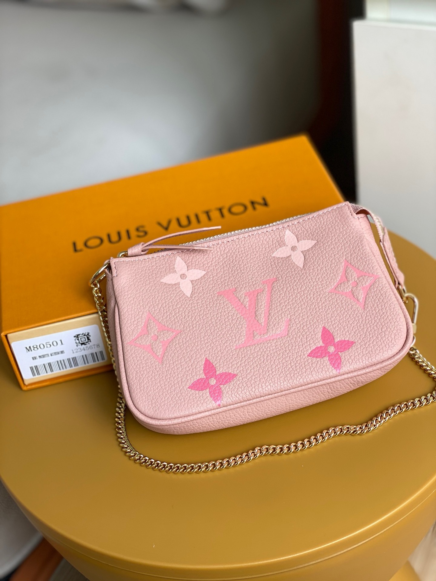LV Pochette P1 I76