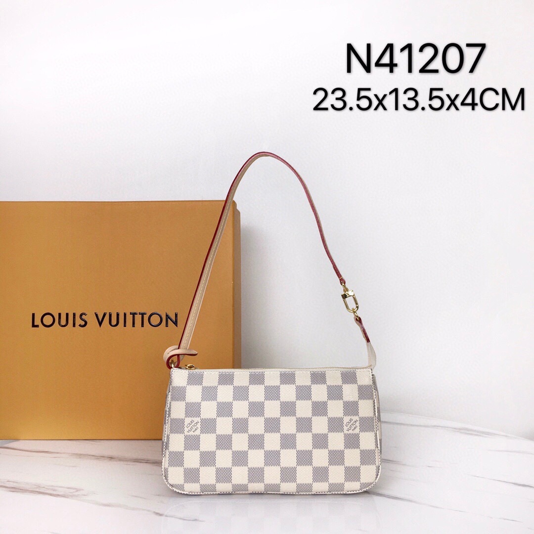 LV Pochette P1 I97