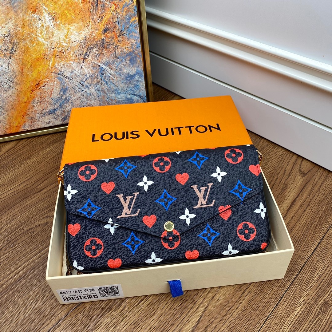 LV Pochette P2 I6