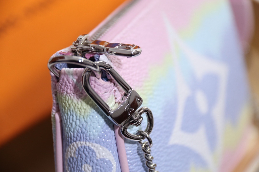 LV Pochette P2 I9