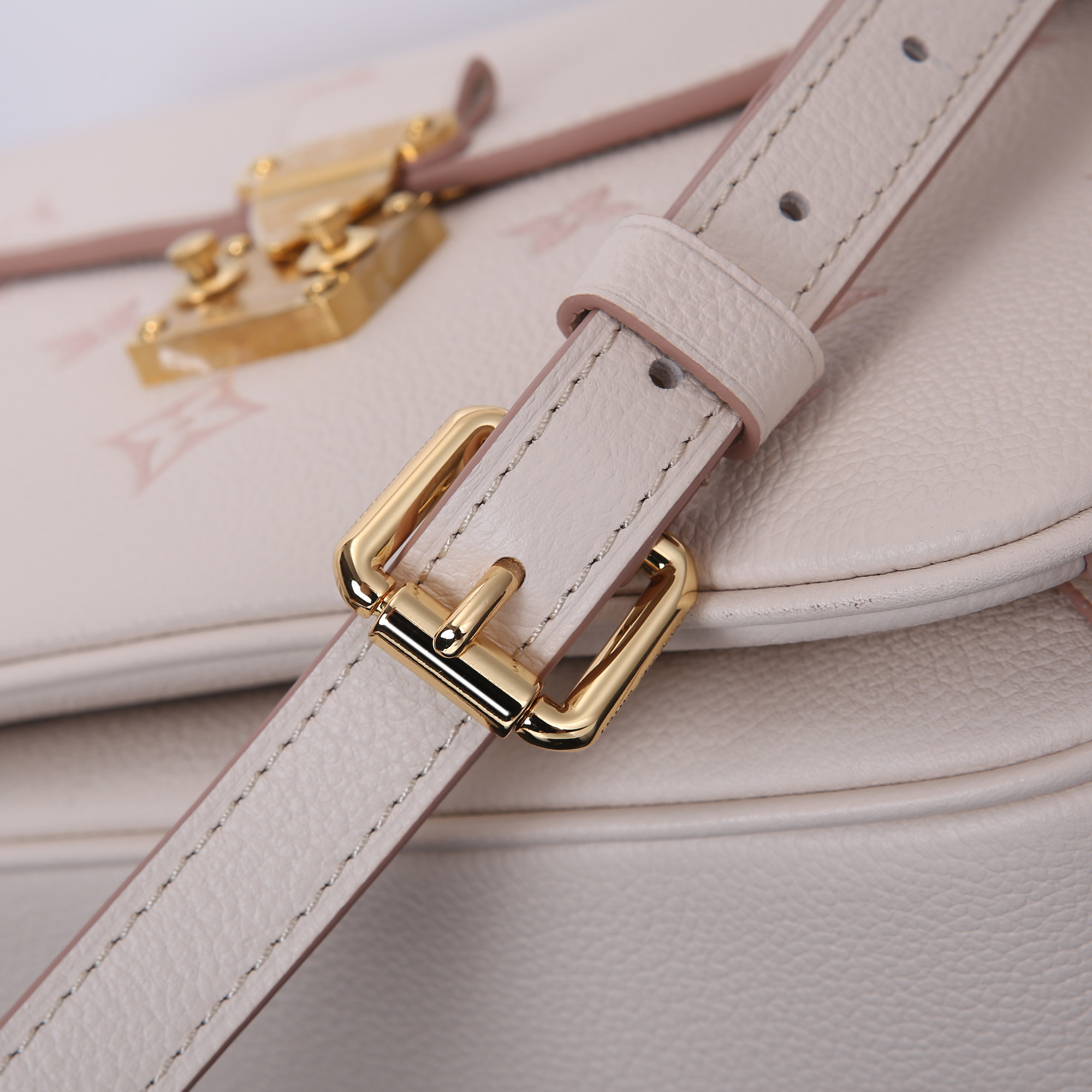 LV Metis luxurykick P1 I7