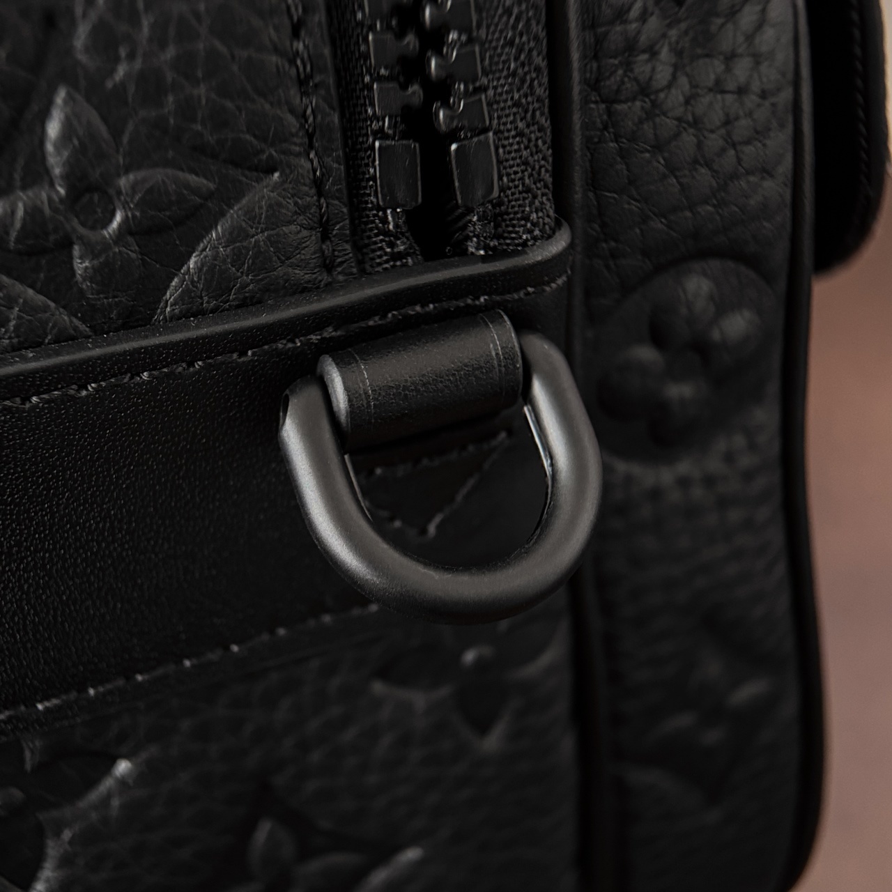 LV Metis scarlettluxury P1 I1