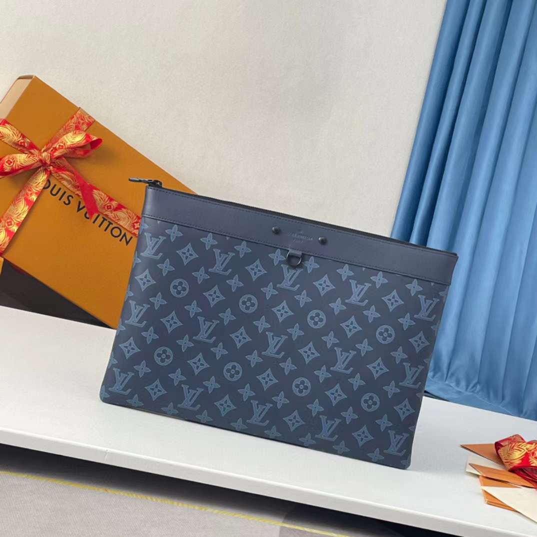 LV PochetteVoyage P1 I12