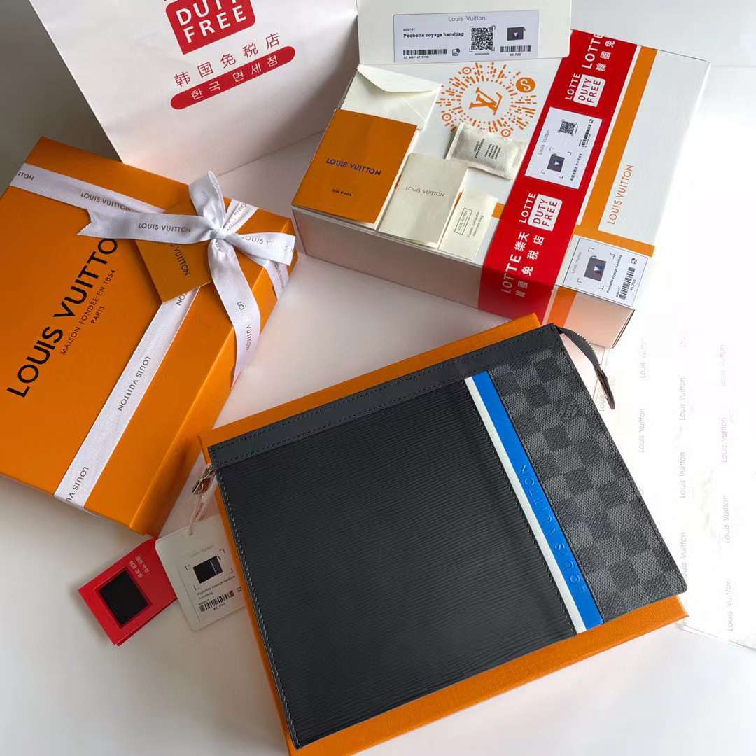 LV PochetteVoyage P1 I17