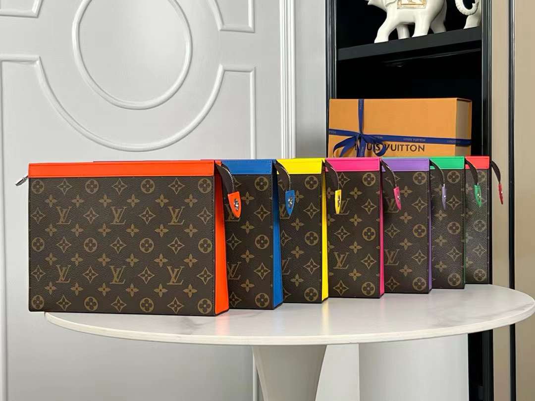 LV PochetteVoyage P1 I3
