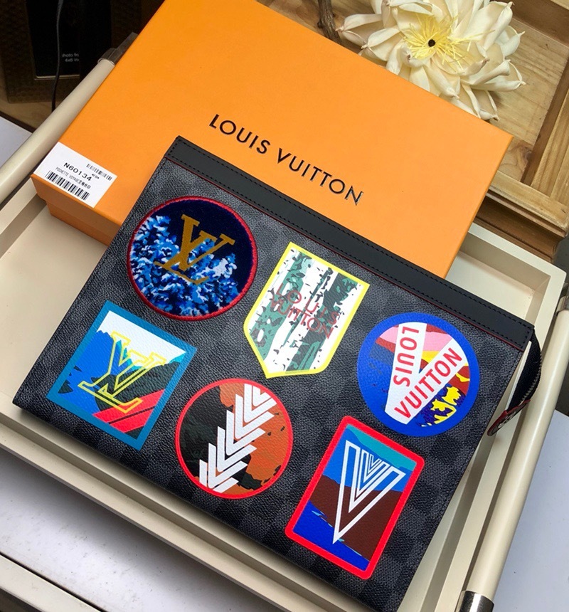 LV PochetteVoyage P1 I35